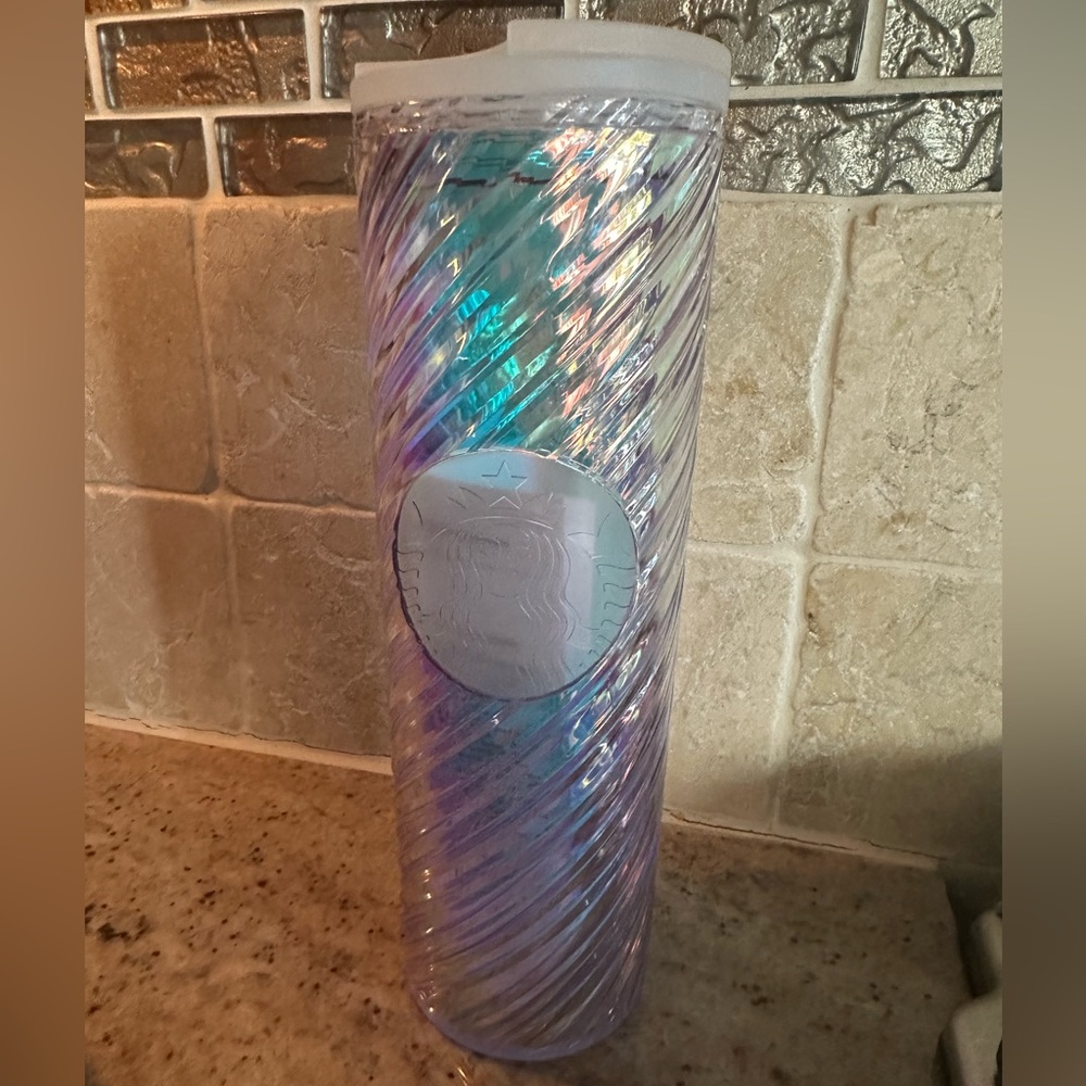Starbucks 2022 Christmas Holiday White Iridescent 16oz Tumbler NEW